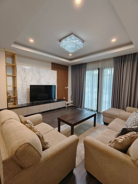 living room of House 10-5 Ekkamai2