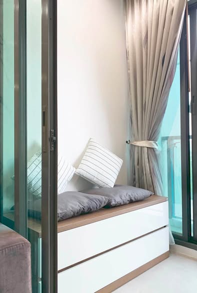 bedroom and room interior of Ideo BluCove Sukhumvit