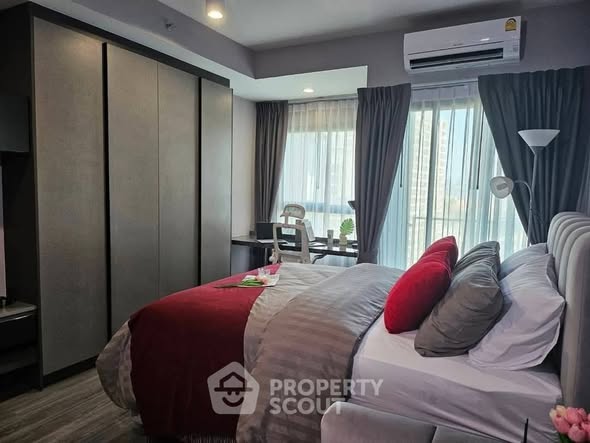 bedroom of IDEO Chula-Sam Yan