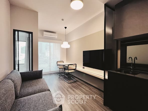 living room of IDEO Chula-Sam Yan