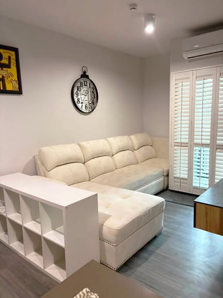 living room of IDEO Chula-Sam Yan