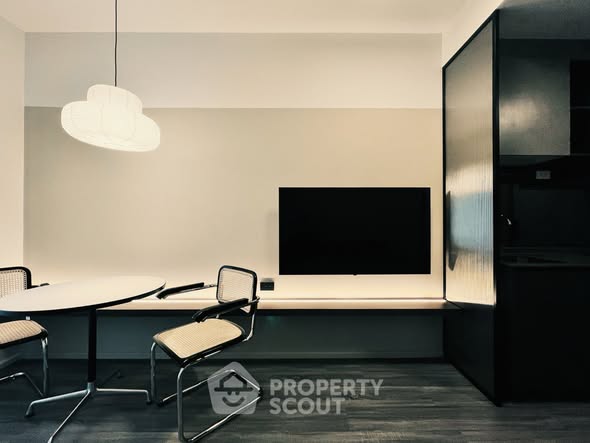 room interior of IDEO Chula-Sam Yan