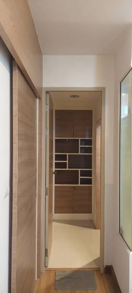room interior and bathroom of Ideo Mix Sukhumvit 103