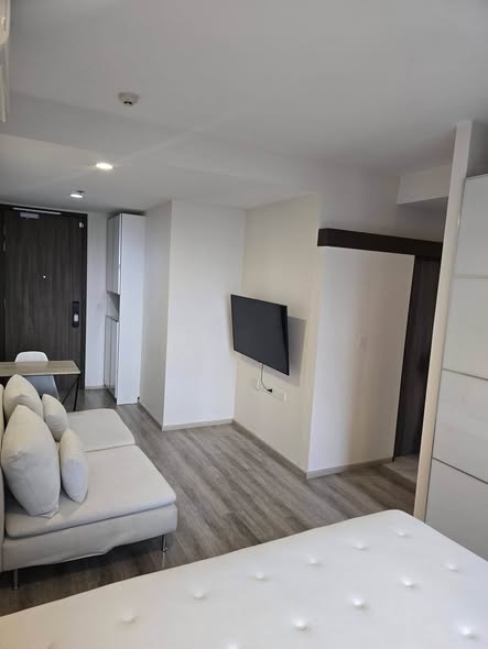 bedroom of Ideo Mobi Asoke