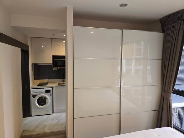 bedroom and room interior of Ideo Mobi Asoke