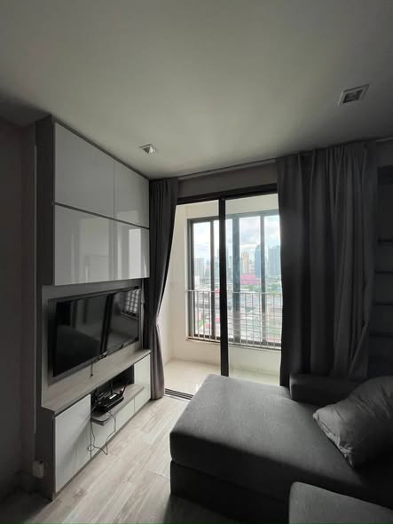 bedroom of Ideo Mobi Rama 9