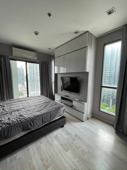 bedroom of Ideo Mobi Rama 9