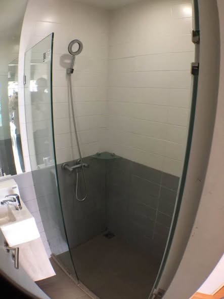 room interior and bathroom of Ideo Mobi Rama 9