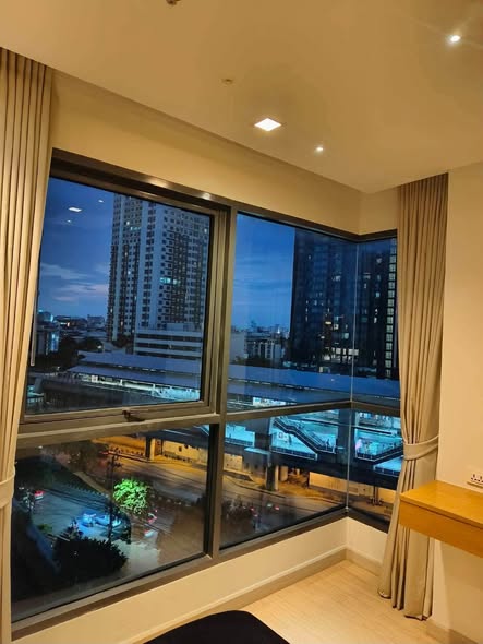 bedroom of Ideo Mobi Sathorn