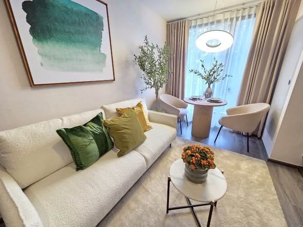 living room of Ideo Mobi Sukhumvit 40