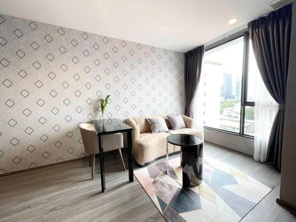 living room and bedroom of Ideo Mobi Sukhumvit 40