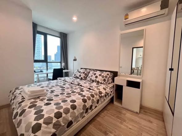 bedroom of Ideo Mobi Sukhumvit 81