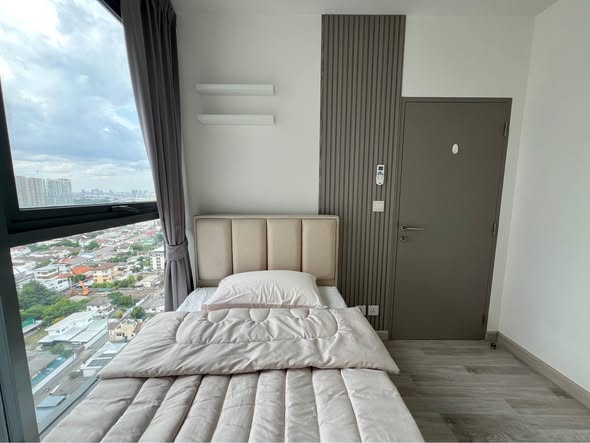 bedroom of Ideo Mobi Sukhumvit 81