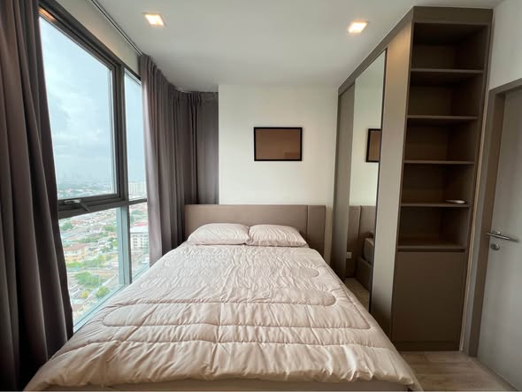 bedroom of Ideo Mobi Sukhumvit 81