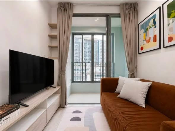 living room and bedroom of Ideo Mobi Sukhumvit 81