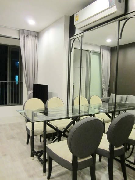 room interior of Ideo Mobi Sukhumvit 81