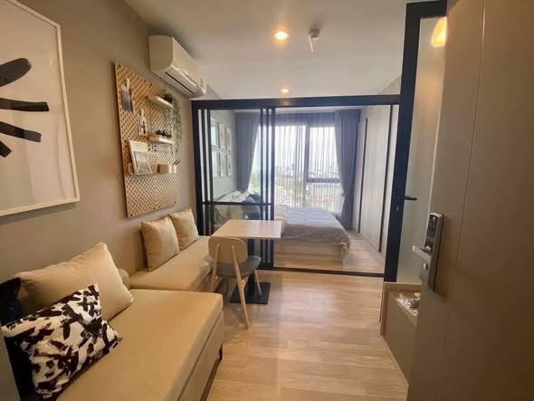 bedroom of Ideo Mobi Sukhumvit Eastpoint