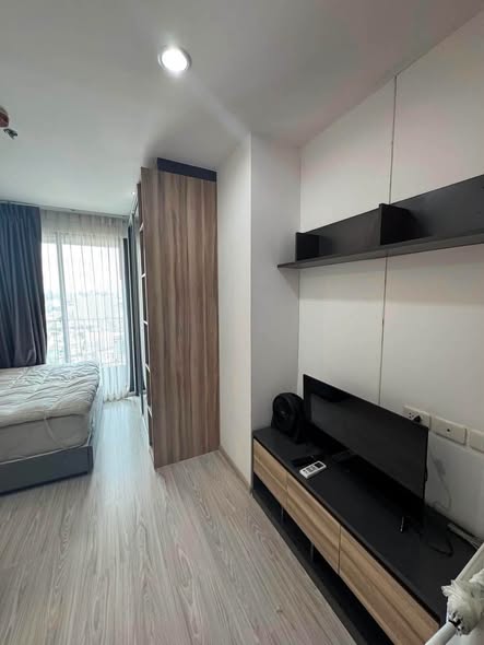 bedroom of Ideo Mobi Wongsawang Interchange