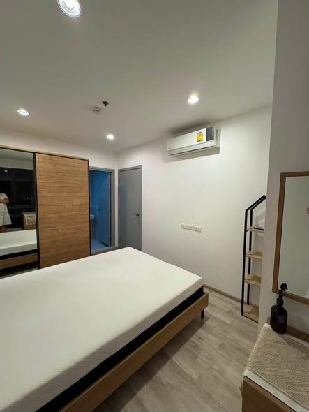 bedroom of Ideo Mobi Wongsawang Interchange