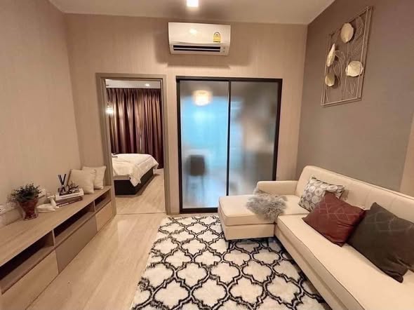 bedroom and room interior of Ideo New Rama 9
