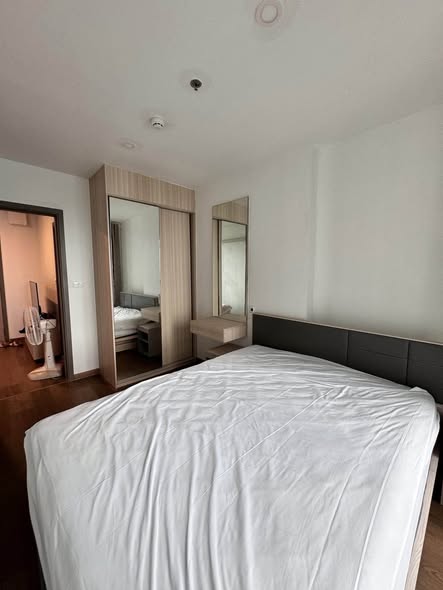 bedroom of Ideo O2 – Building A
