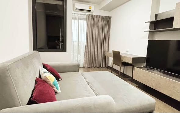 living room and bedroom of Ideo Phaholyothin Chatuchak