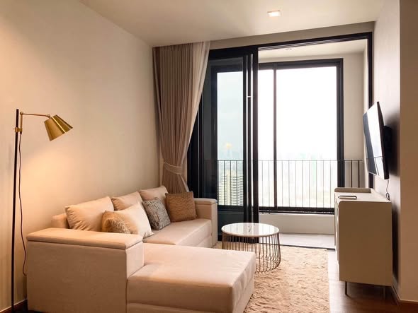bedroom and living room of Ideo Q Sukhumvit 36