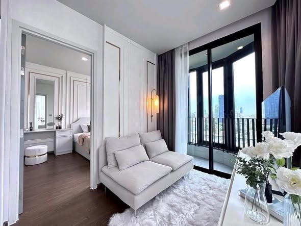 bedroom and living room of Ideo Q Sukhumvit 36