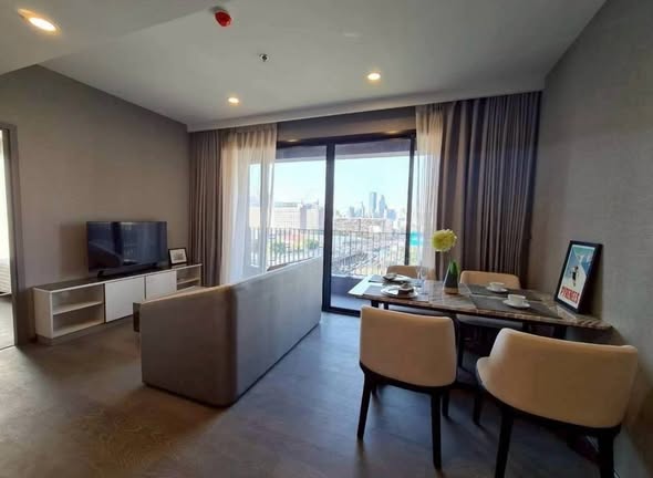 bedroom and living room of Ideo Q Sukhumvit 36