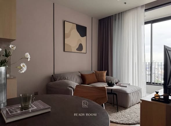 bedroom and living room of Ideo Q Sukhumvit 36