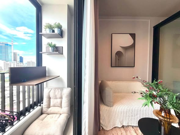 living room and room interior of Ideo Q Sukhumvit 36