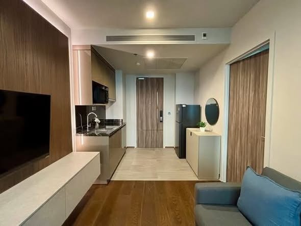 living room and room interior of Ideo Q Sukhumvit 36