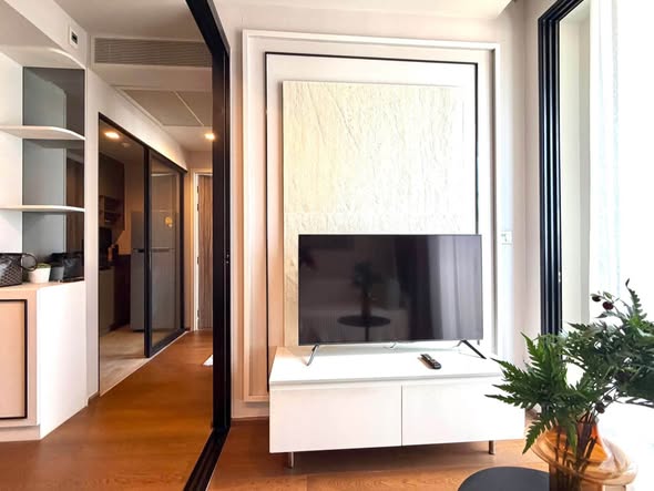 living room and room interior of Ideo Q Sukhumvit 36