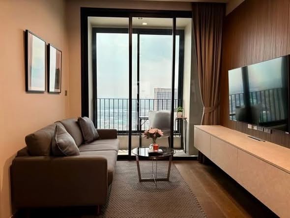 living room and room interior of Ideo Q Sukhumvit 36