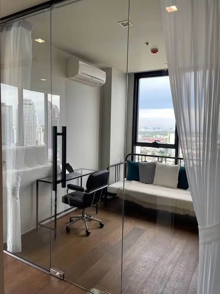 room interior of Ideo Q Sukhumvit 36