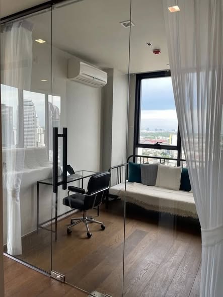 room interior of Ideo Q Sukhumvit 36