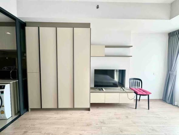 bedroom and room interior of IDEO Rama9 – Asoke