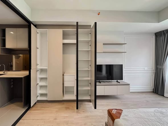 bedroom and room interior of IDEO Rama9 – Asoke