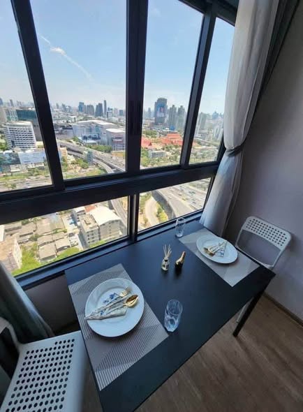 IDEO Rama9 – Asoke
