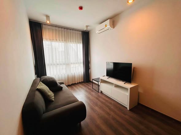 living room and bedroom of IDEO Rama9 – Asoke