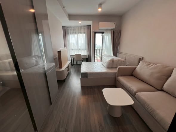 bedroom and living room and room interior of Ideo Ramkamhaeng Lamsali Station