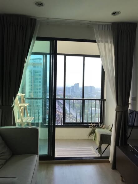 room interior of Ideo Sathon-Tha Phra
