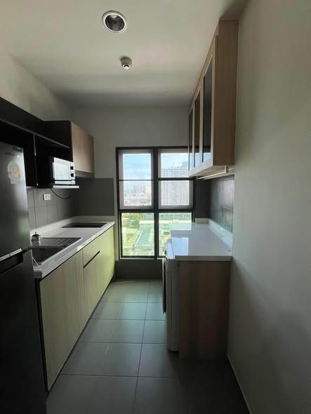 kitchen of IDEO Sukhumvit 115