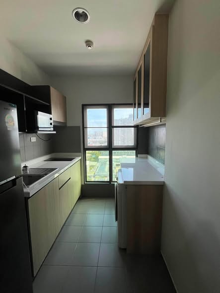 kitchen of IDEO Sukhumvit 115