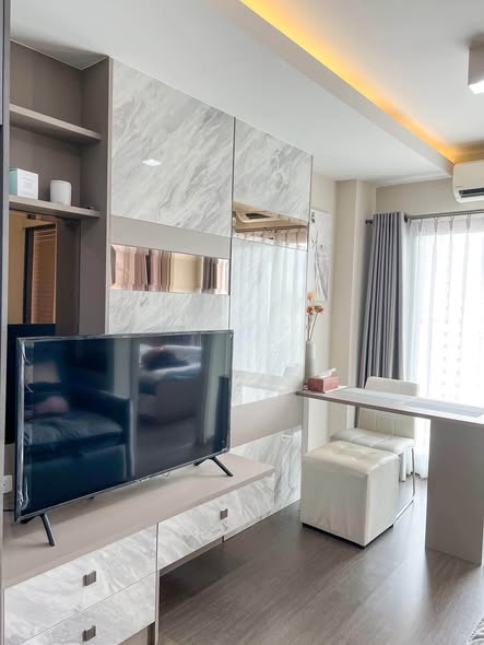 bedroom and living room of Ideo Sukhumvit 93