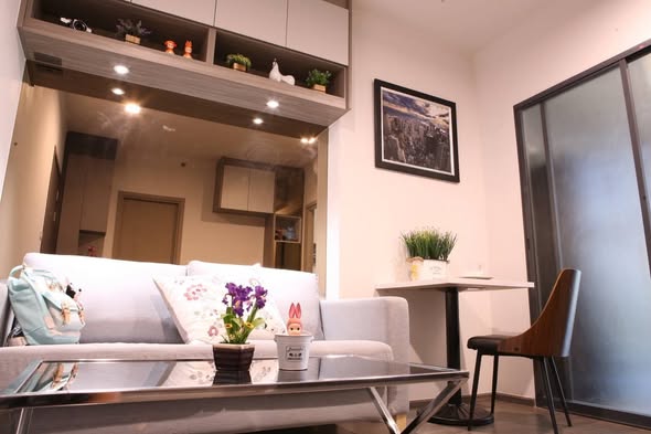living room and room interior of Ideo Sukhumvit 93