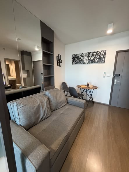 living room and room interior of Ideo Sukhumvit 93