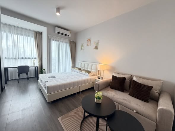 bedroom and living room of IDEO Sukhumvit Rama 4 ไอดีโอ สุขุมวิท-พระราม 4