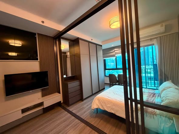 bedroom and room interior of IDEO Sukhumvit Rama 4 ไอดีโอ สุขุมวิท-พระราม 4