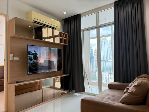 bedroom and living room of Ideo Verve Ratchaprarop